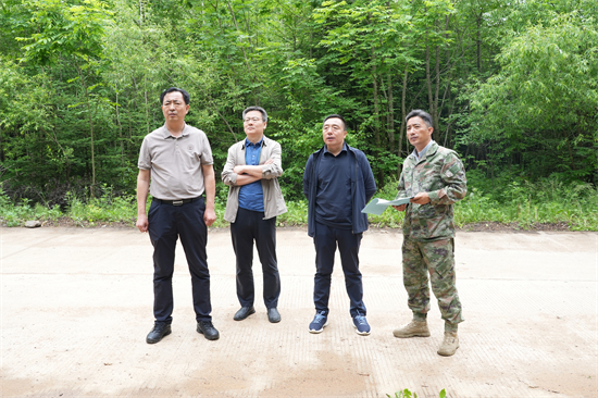 1750383586357410.jpg 吉林省林業(yè)和草原局赴泉陽(yáng)林業(yè)有限公司開(kāi)展公用基礎(chǔ)設(shè)施建設(shè)專(zhuān)項(xiàng)調(diào)研(1).jpg